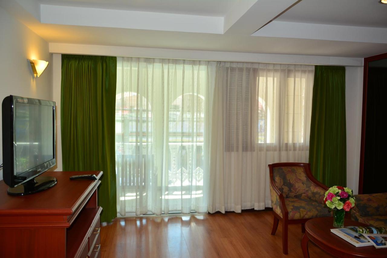 Pride Beach Resort - Adults Only Patong Eksteriør billede