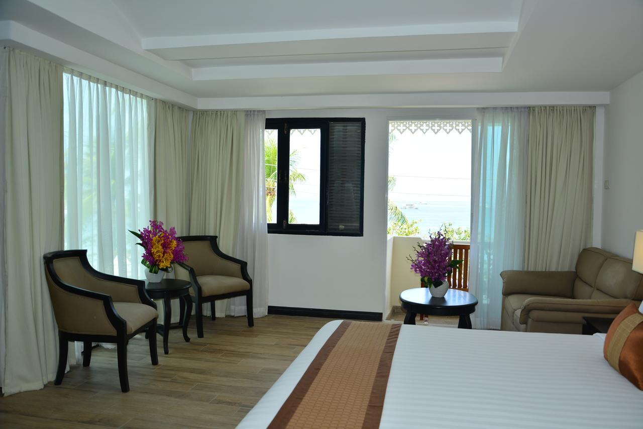 Pride Beach Resort - Adults Only Patong Eksteriør billede
